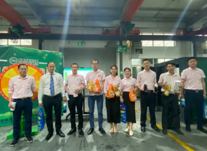 萨震节能空压机5月积分颁奖暨月销售额超标奖发放